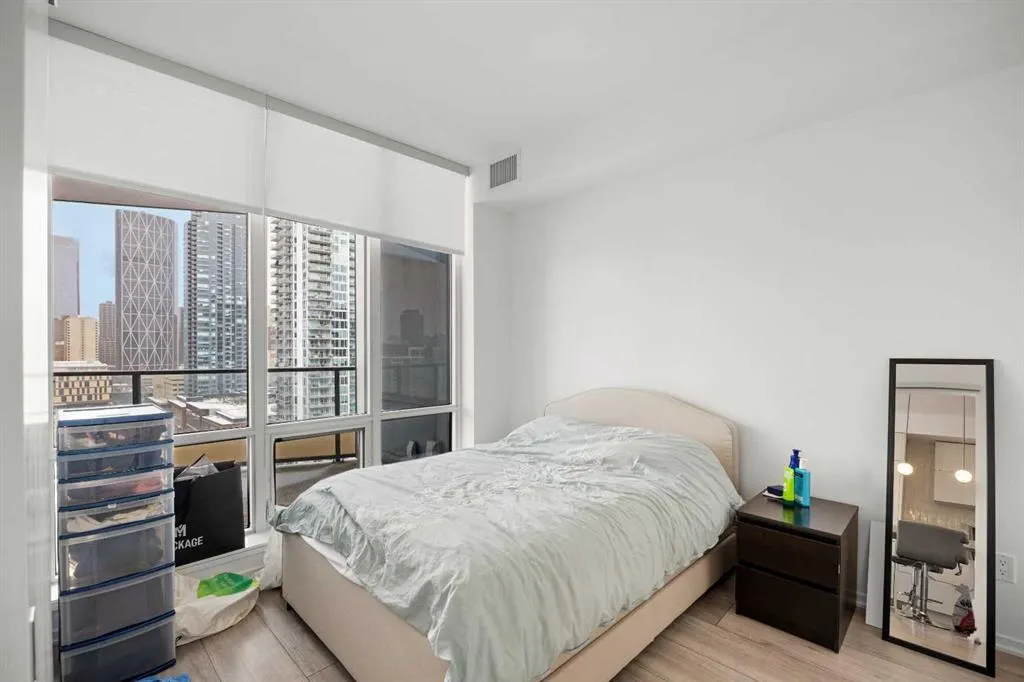 615 6 Avenue SE, #1610