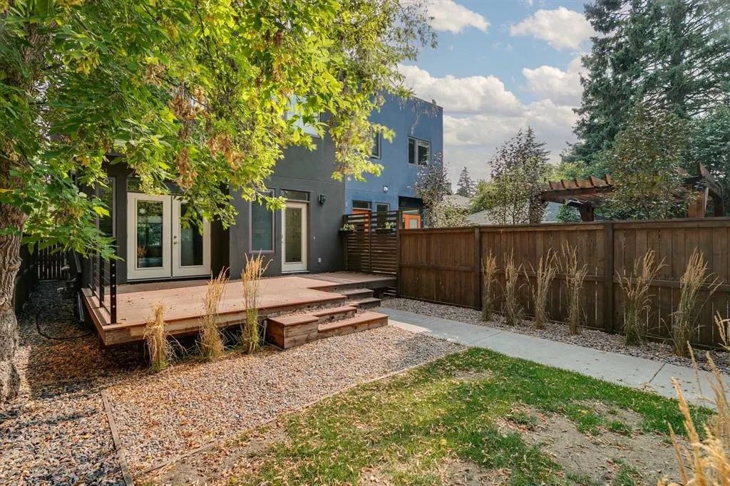 3011 26A Street SW