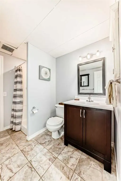 8 Abadan Crescent NE