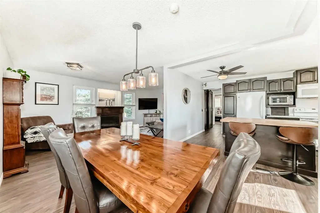 8 Abadan Crescent NE
