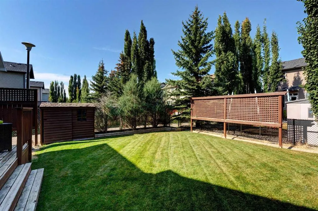 78 Cougarstone Close SW