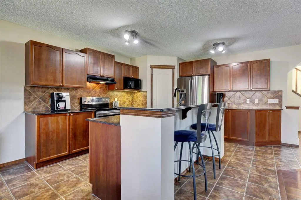 78 Cougarstone Close SW