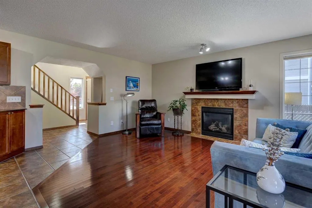 78 Cougarstone Close SW