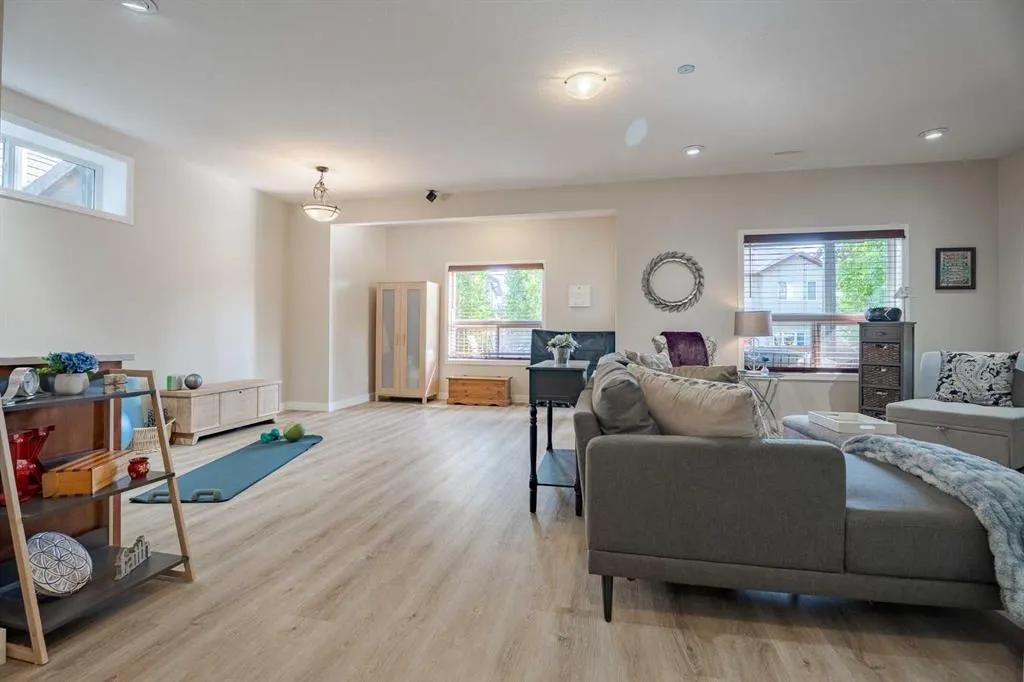 48 ST Moritz Terrace SW
