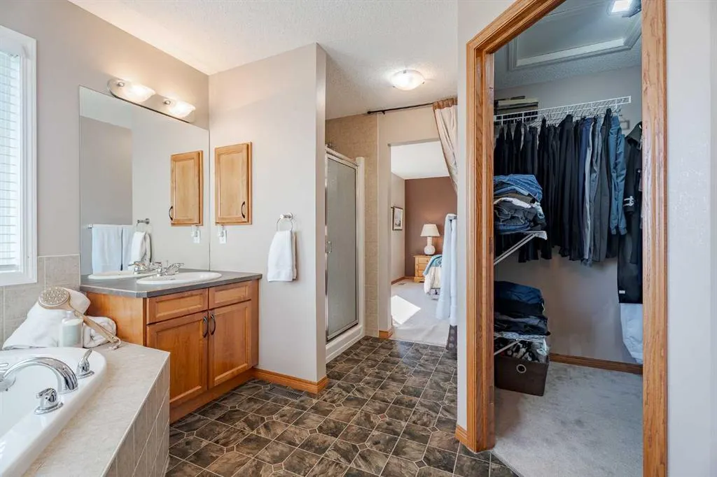 48 ST Moritz Terrace SW