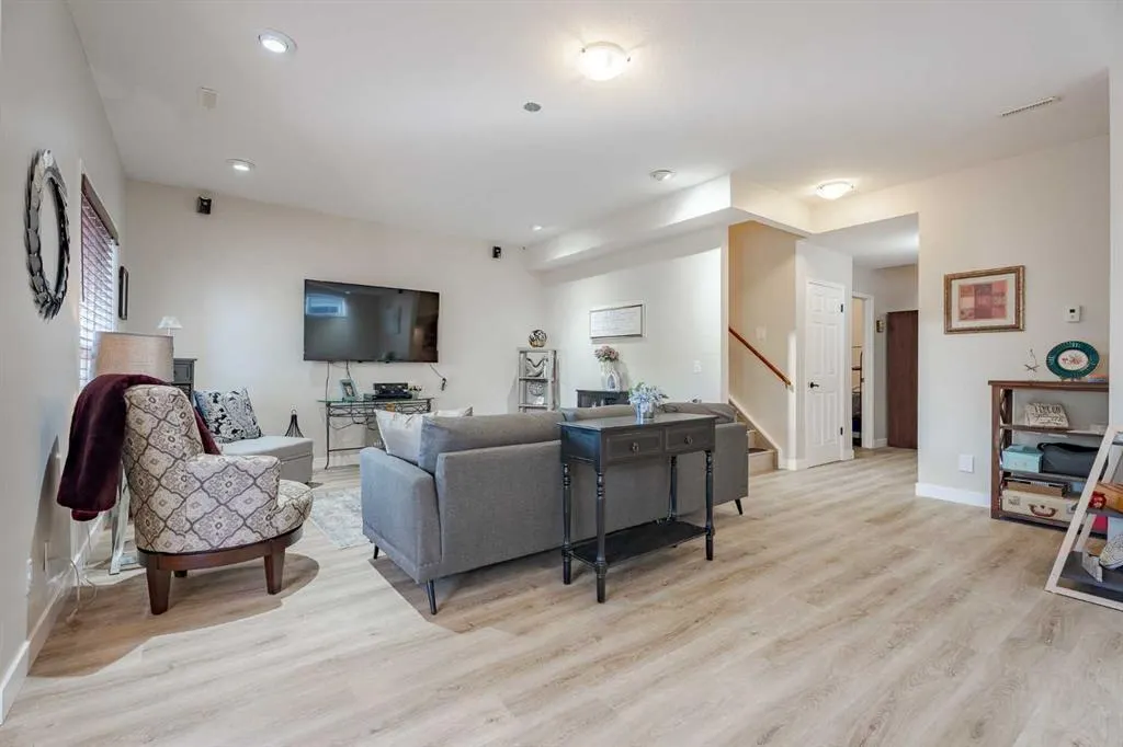 48 ST Moritz Terrace SW