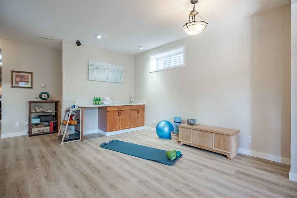 48 ST Moritz Terrace SW