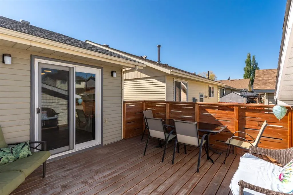 7 Erin Park Bay SE