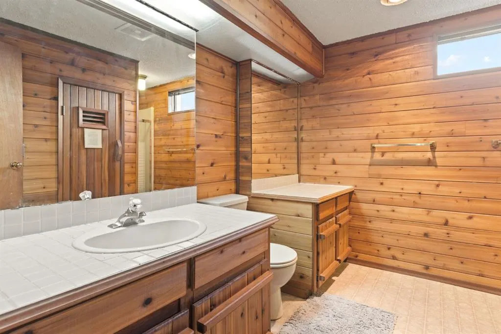 7 Erin Park Bay SE