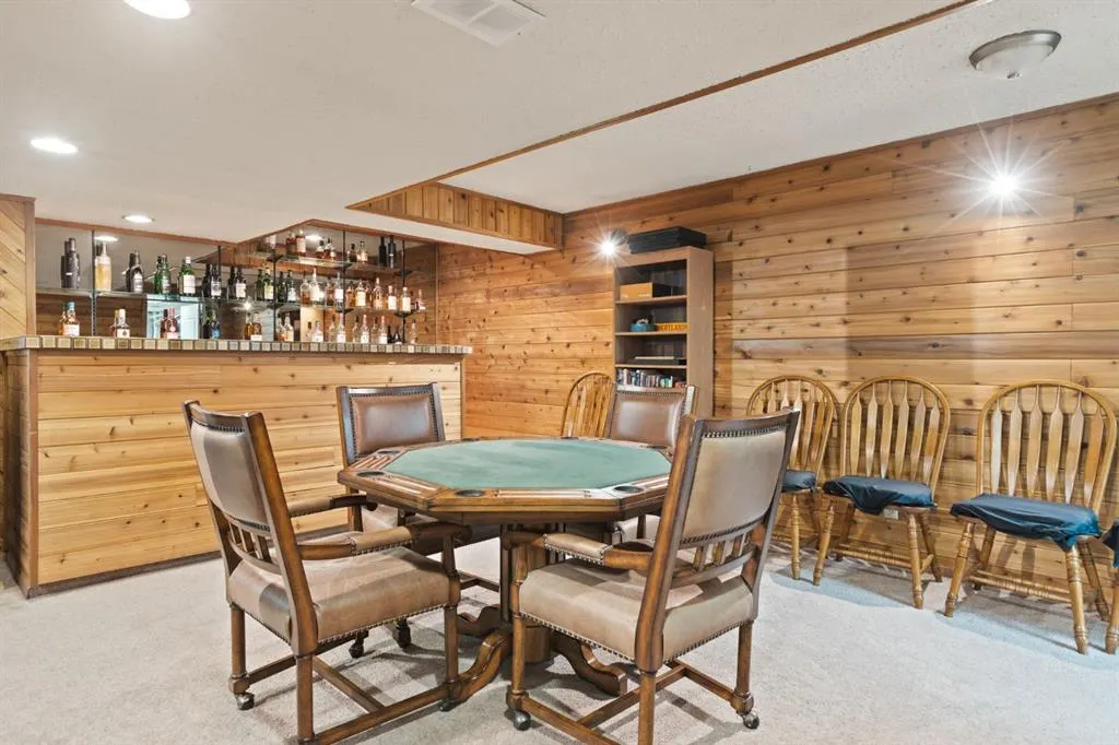 7 Erin Park Bay SE