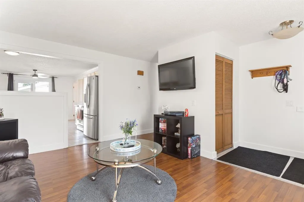 7 Erin Park Bay SE