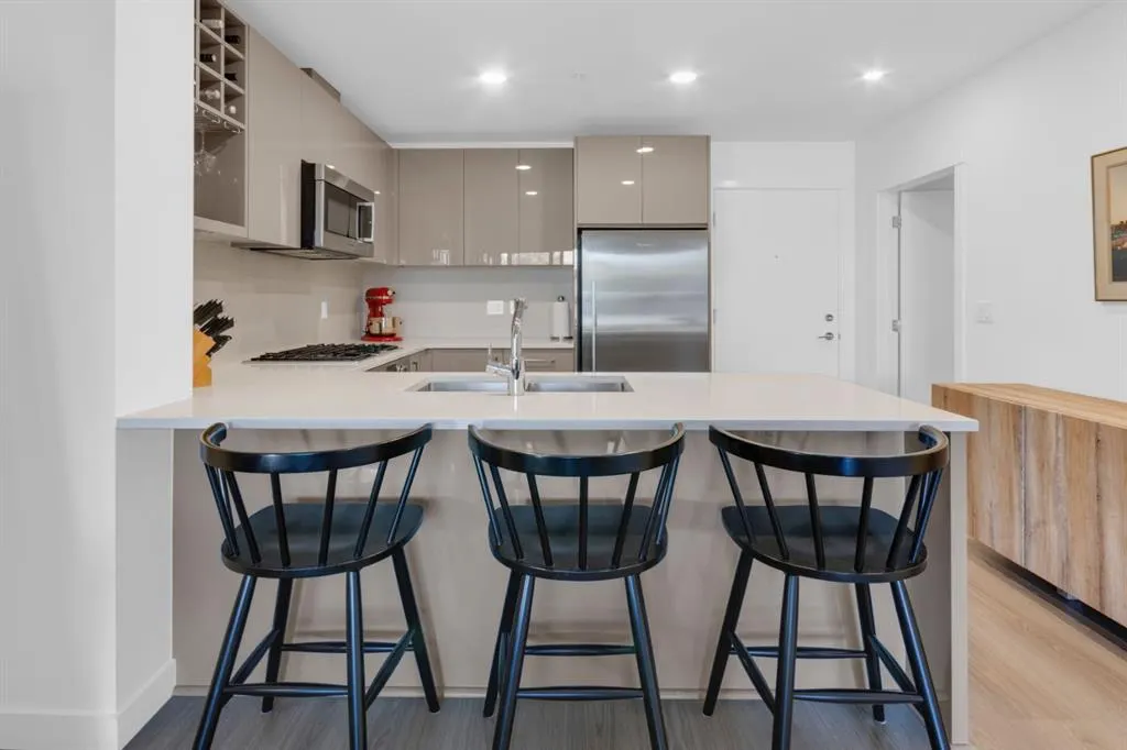 301 10 Street NW, #211