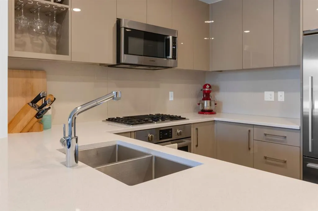 301 10 Street NW, #211