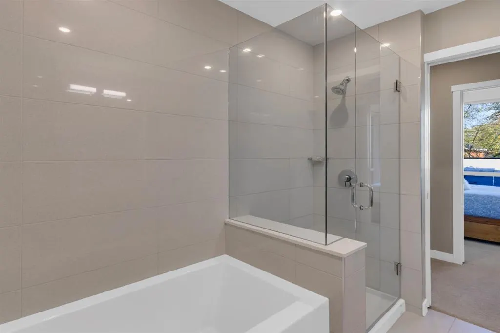 301 10 Street NW, #211