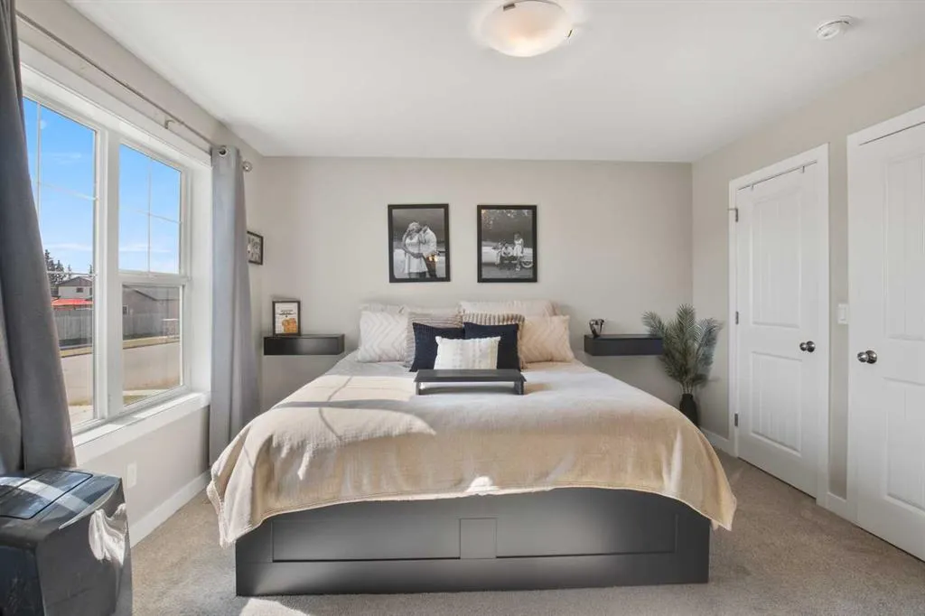 18 Aurora Heights Boulevard