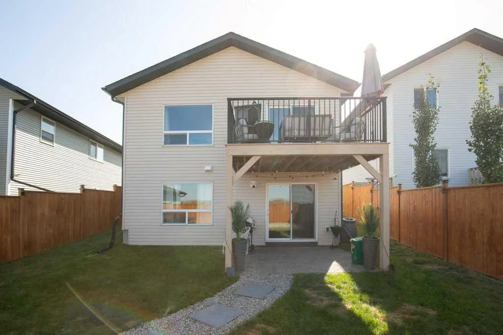 18 Aurora Heights Boulevard