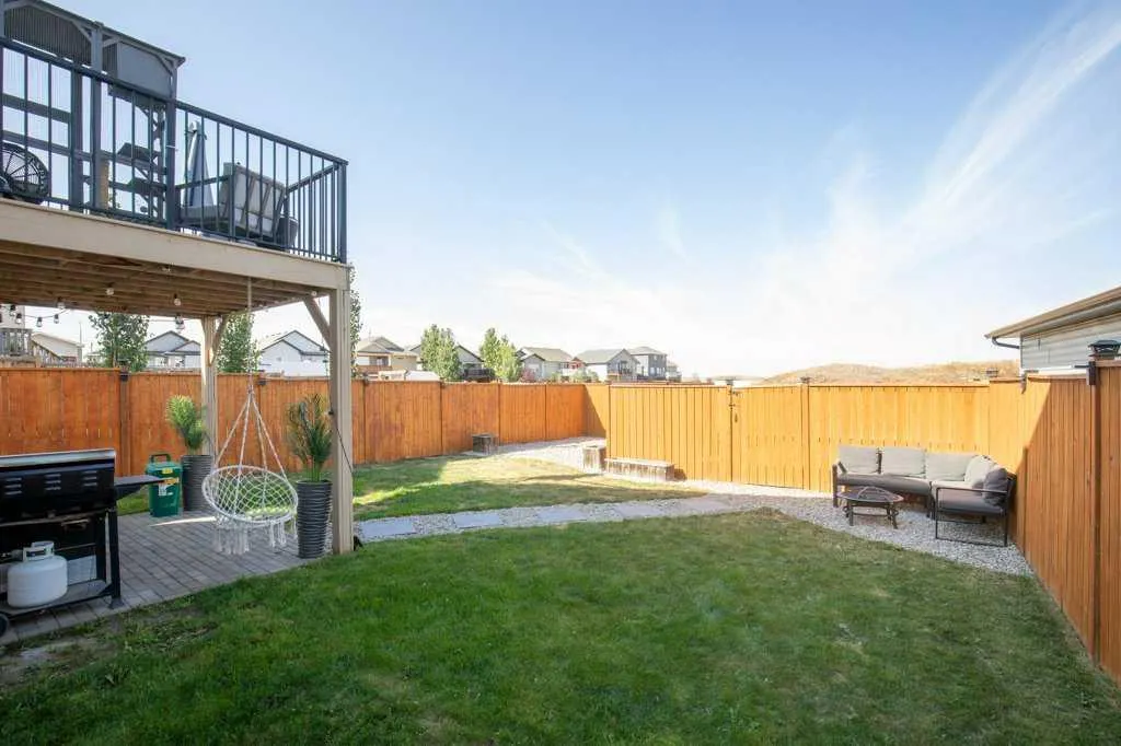 18 Aurora Heights Boulevard