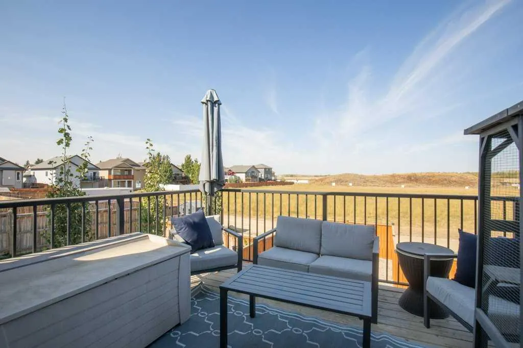 18 Aurora Heights Boulevard