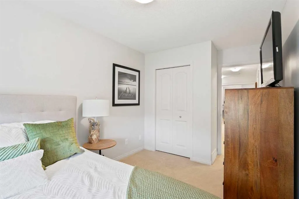 134 Chaparral Valley Gardens SE