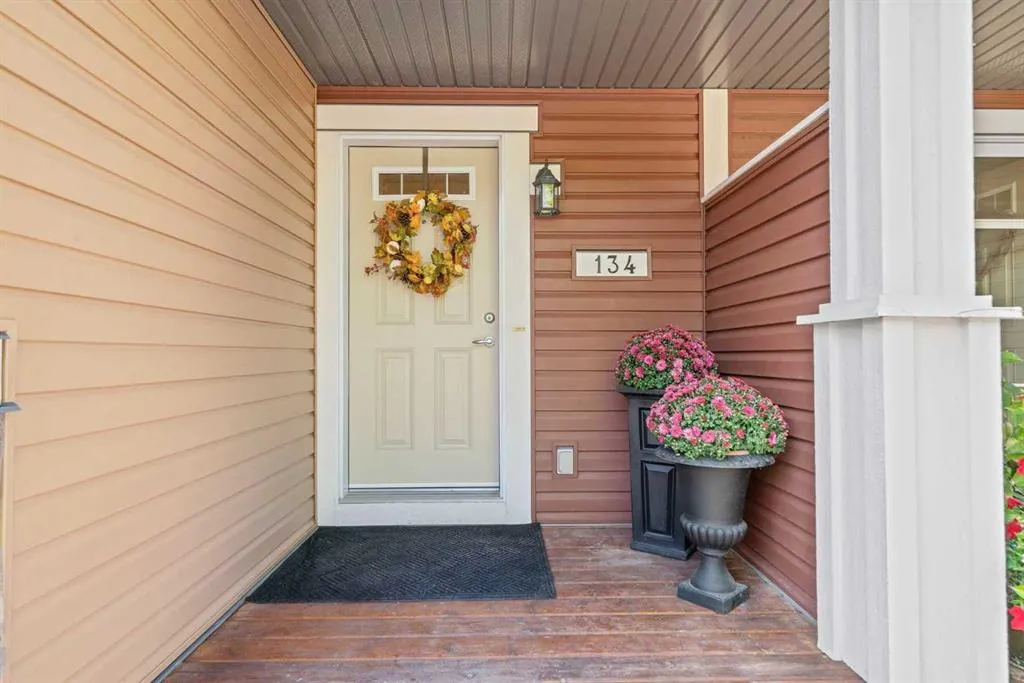 134 Chaparral Valley Gardens SE