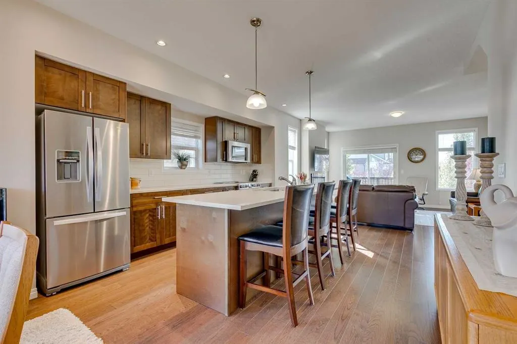 280 Williamstown Close NW, #501