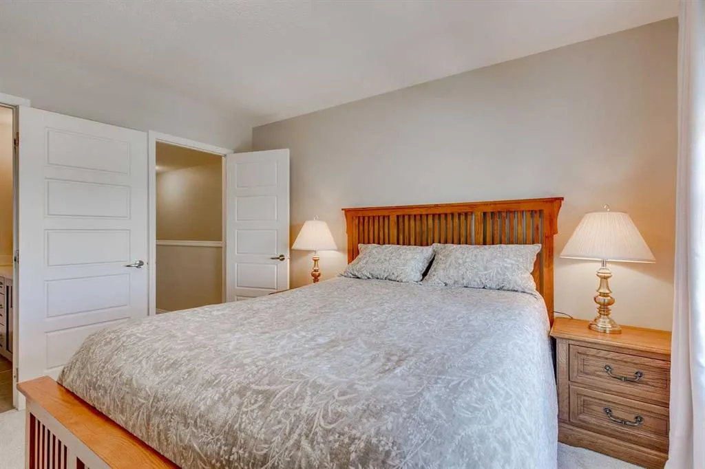 280 Williamstown Close NW, #501