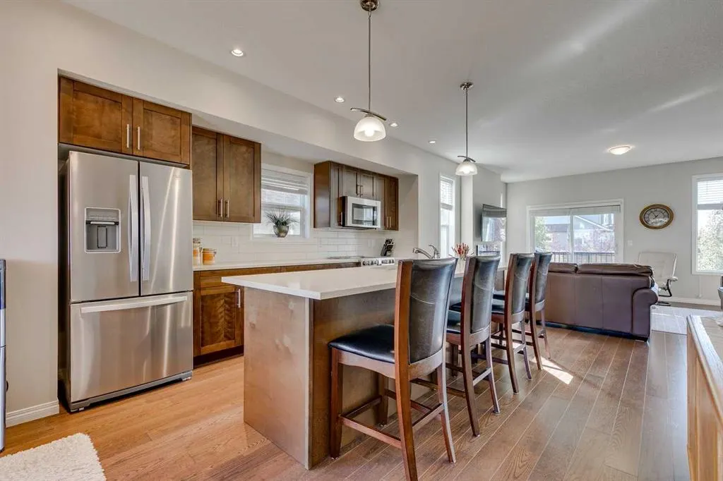 280 Williamstown Close NW, #501