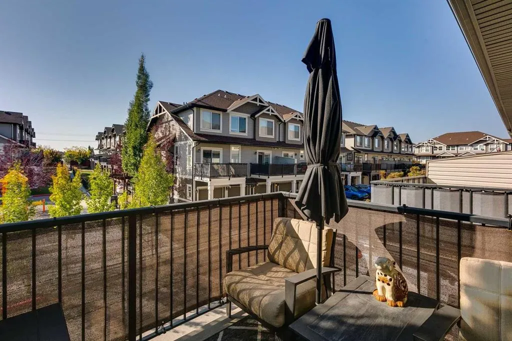 280 Williamstown Close NW, #501