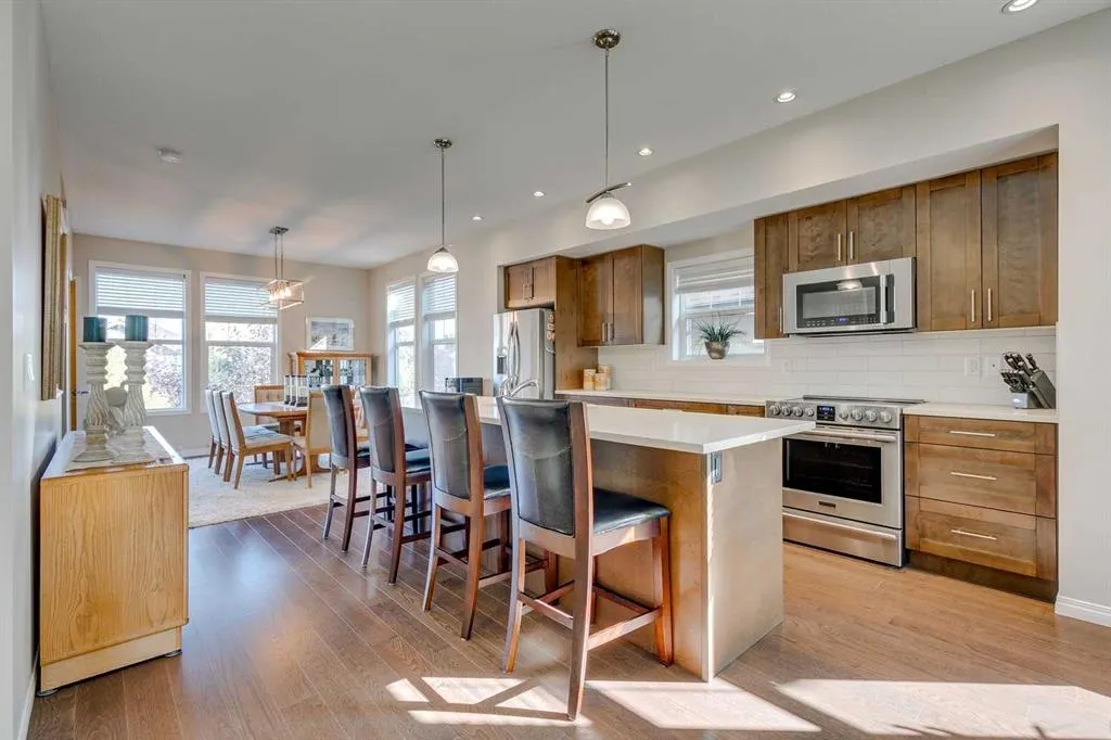 280 Williamstown Close NW, #501
