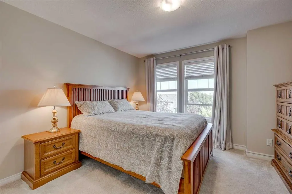 280 Williamstown Close NW, #501