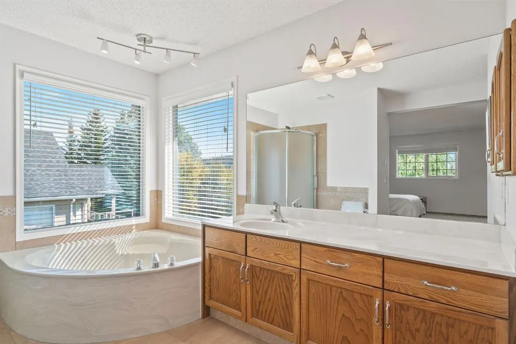 112 Riverview Circle