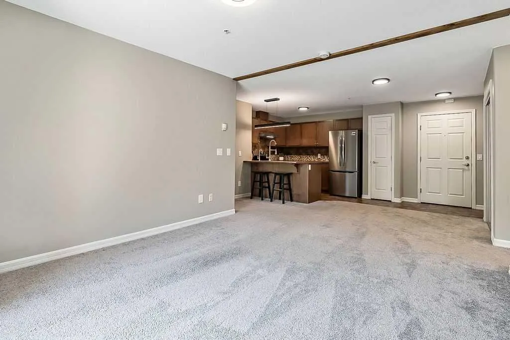 92 Crystal Shores Road, #2105