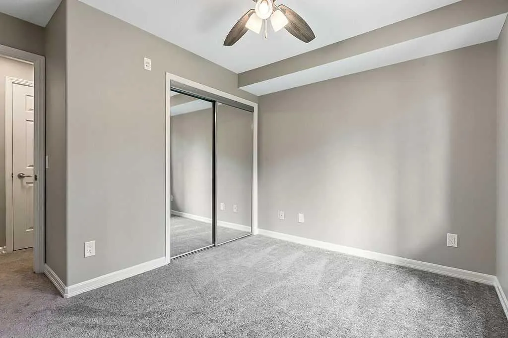92 Crystal Shores Road, #2105
