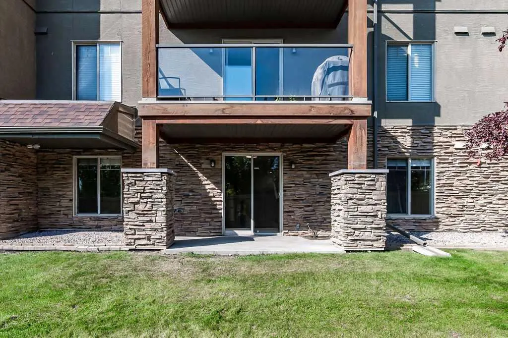 92 Crystal Shores Road, #2105