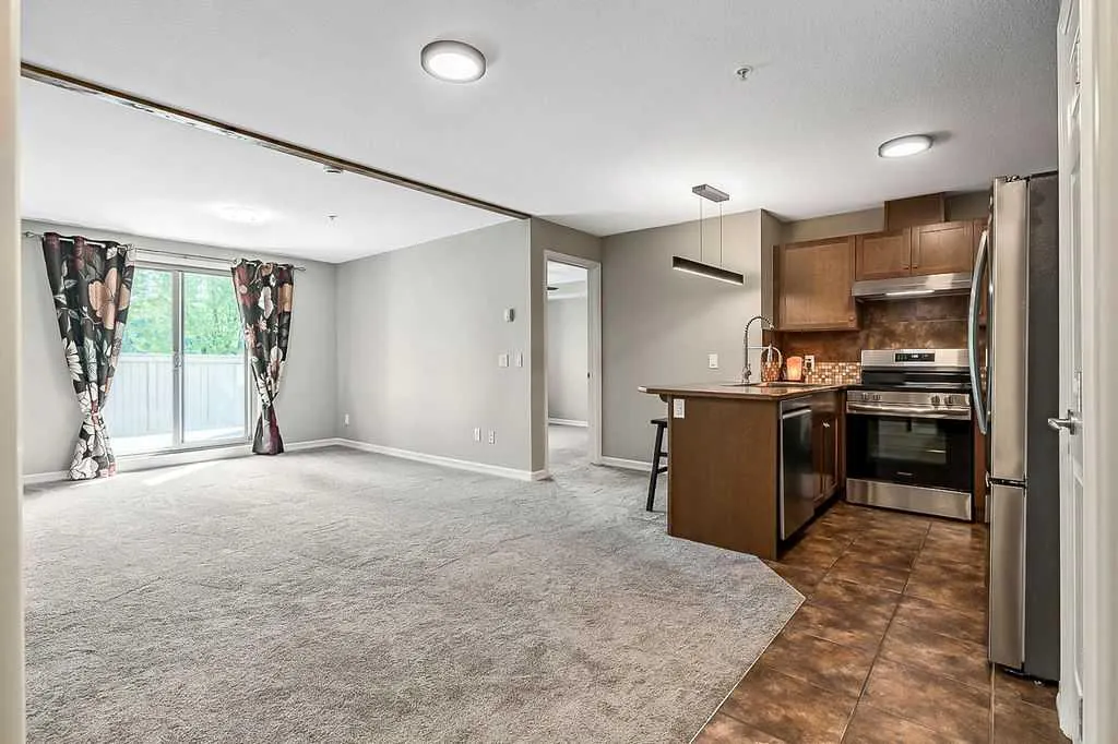 92 Crystal Shores Road, #2105