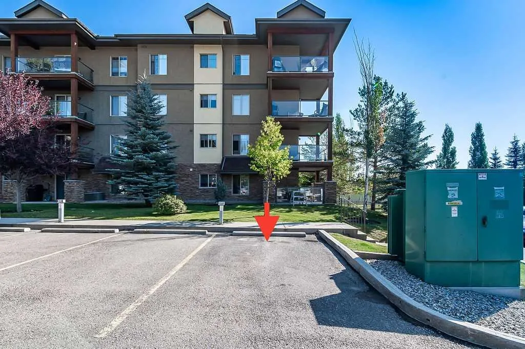 92 Crystal Shores Road, #2105