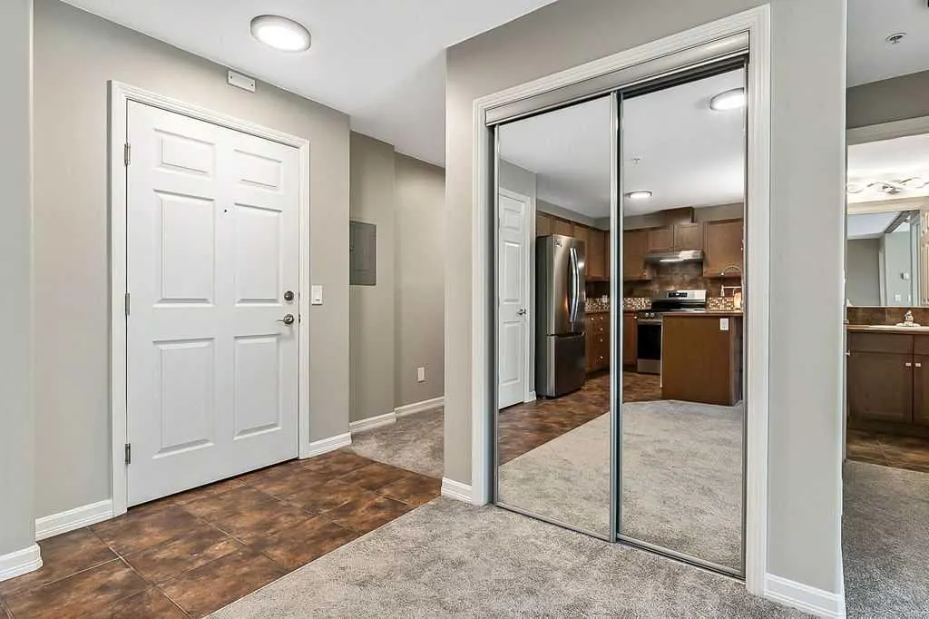 92 Crystal Shores Road, #2105