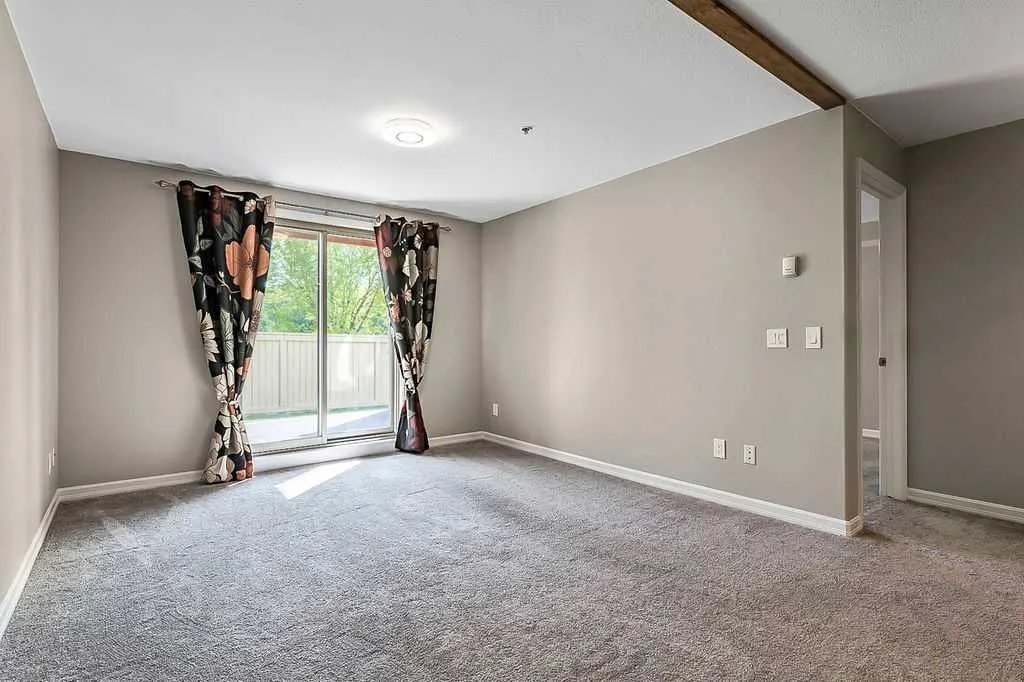 92 Crystal Shores Road, #2105