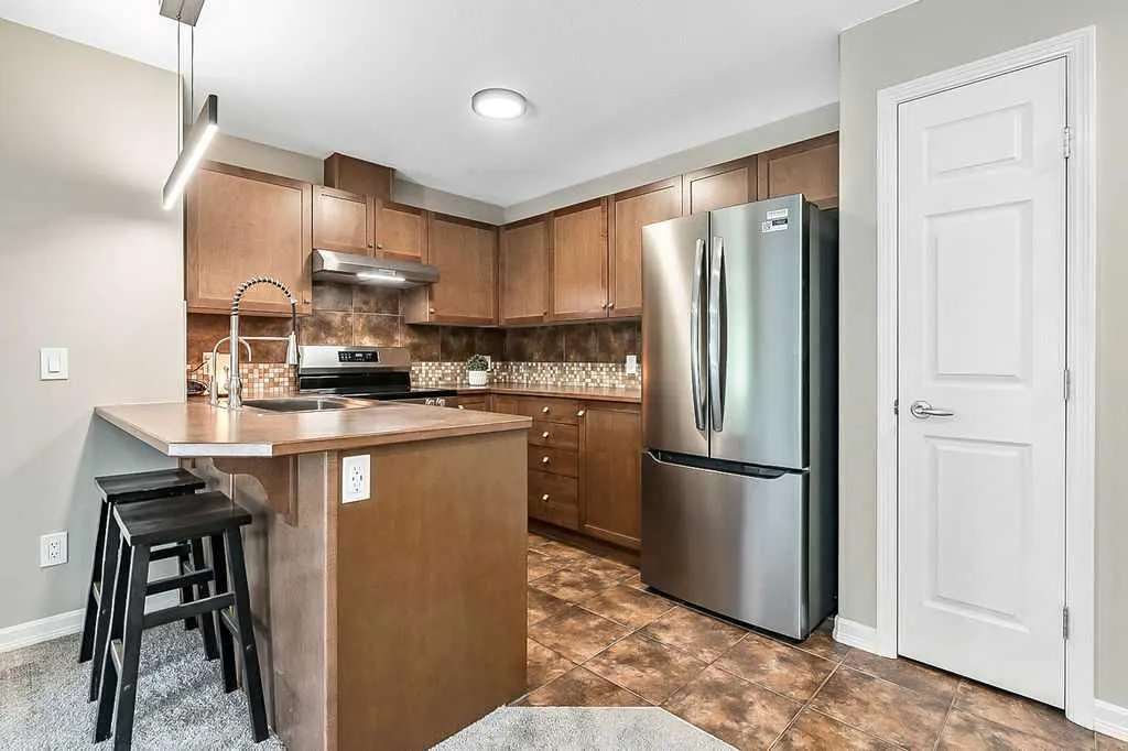 92 Crystal Shores Road, #2105