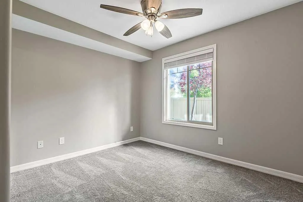 92 Crystal Shores Road, #2105