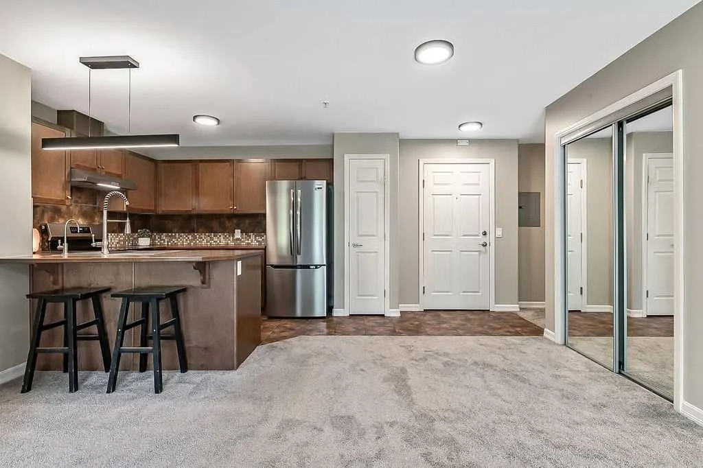 92 Crystal Shores Road, #2105
