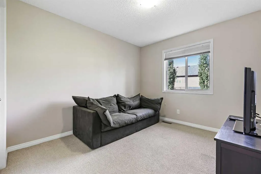 181 Everridge Drive SW