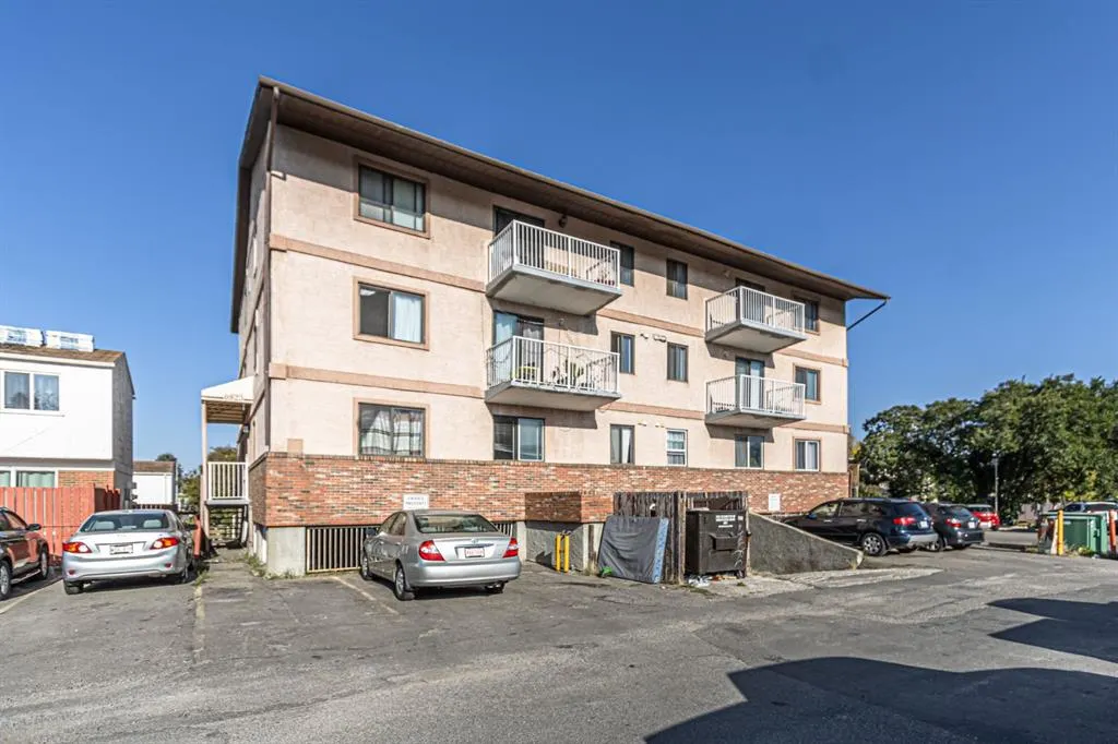6827 Centre Street NW, #1
