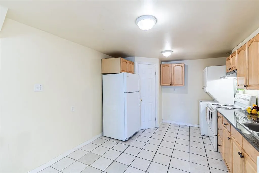 6827 Centre Street NW, #1