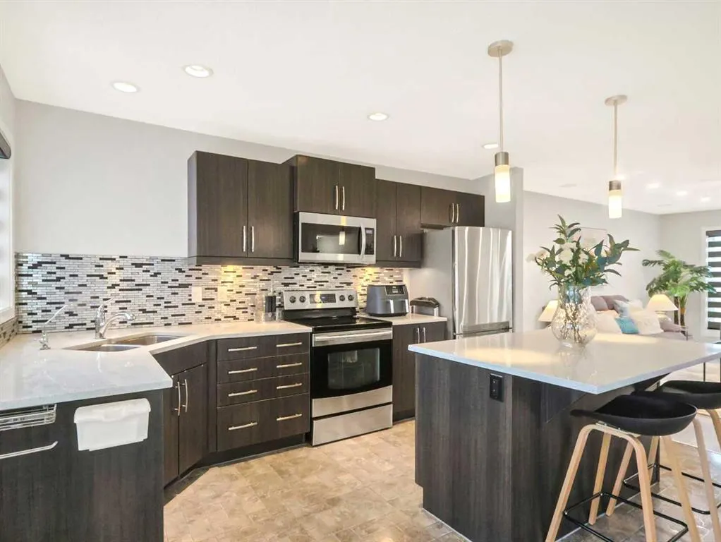 144 Skyview Point Green NE