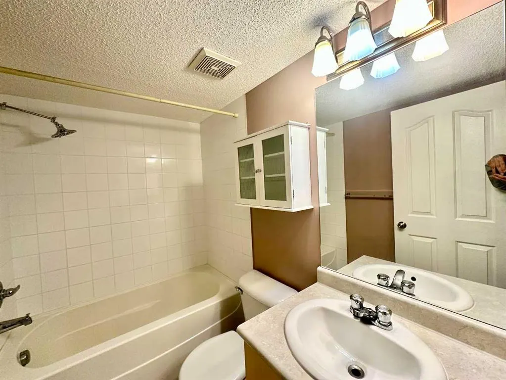 8 Bridlecrest Drive SW, #1220