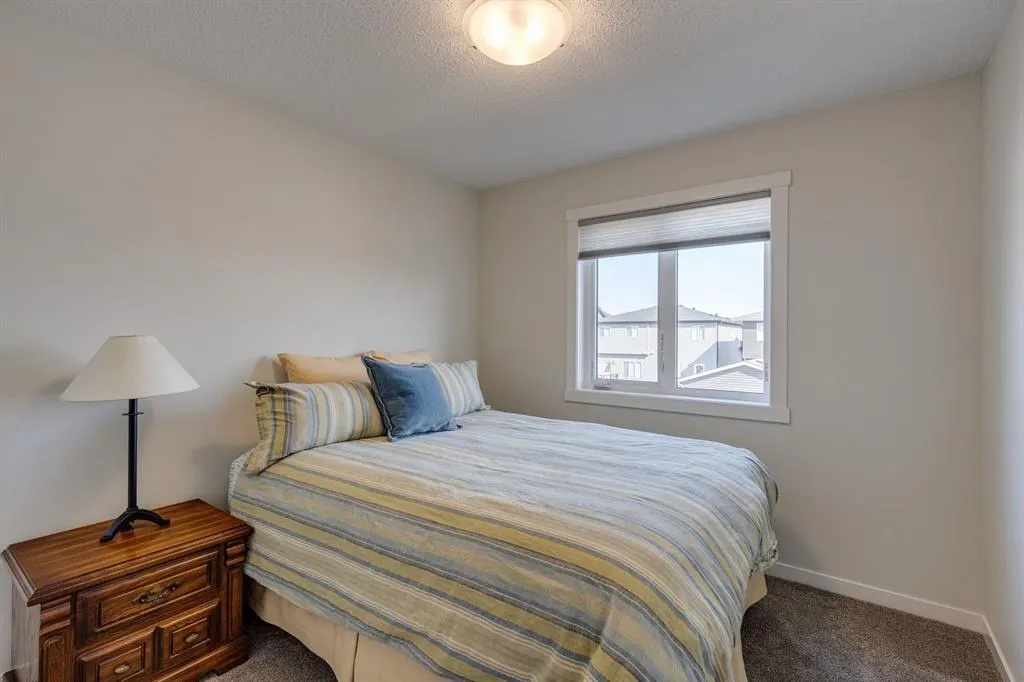 174 Chinook Gate Boulevard SW