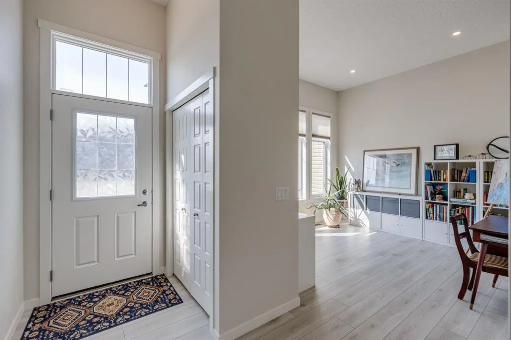 174 Chinook Gate Boulevard SW
