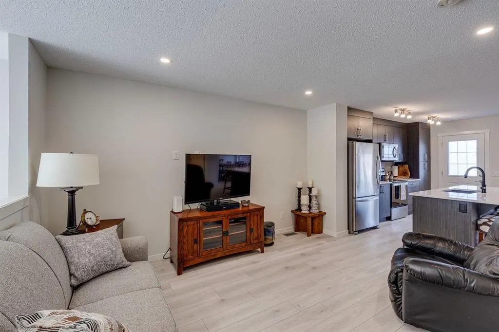174 Chinook Gate Boulevard SW