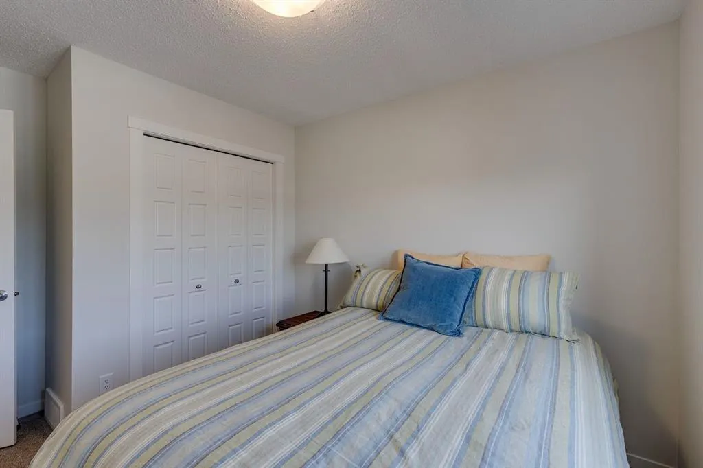 174 Chinook Gate Boulevard SW